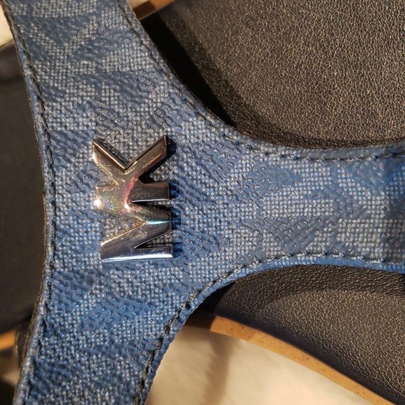 Michael kors 10 flip flop sandals 10navy blue - Picture 3 of 7